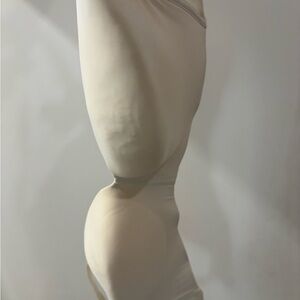 Secret Treasures Intimates T-Shirt Bra 40D Beige Adjustable Strap Underwire